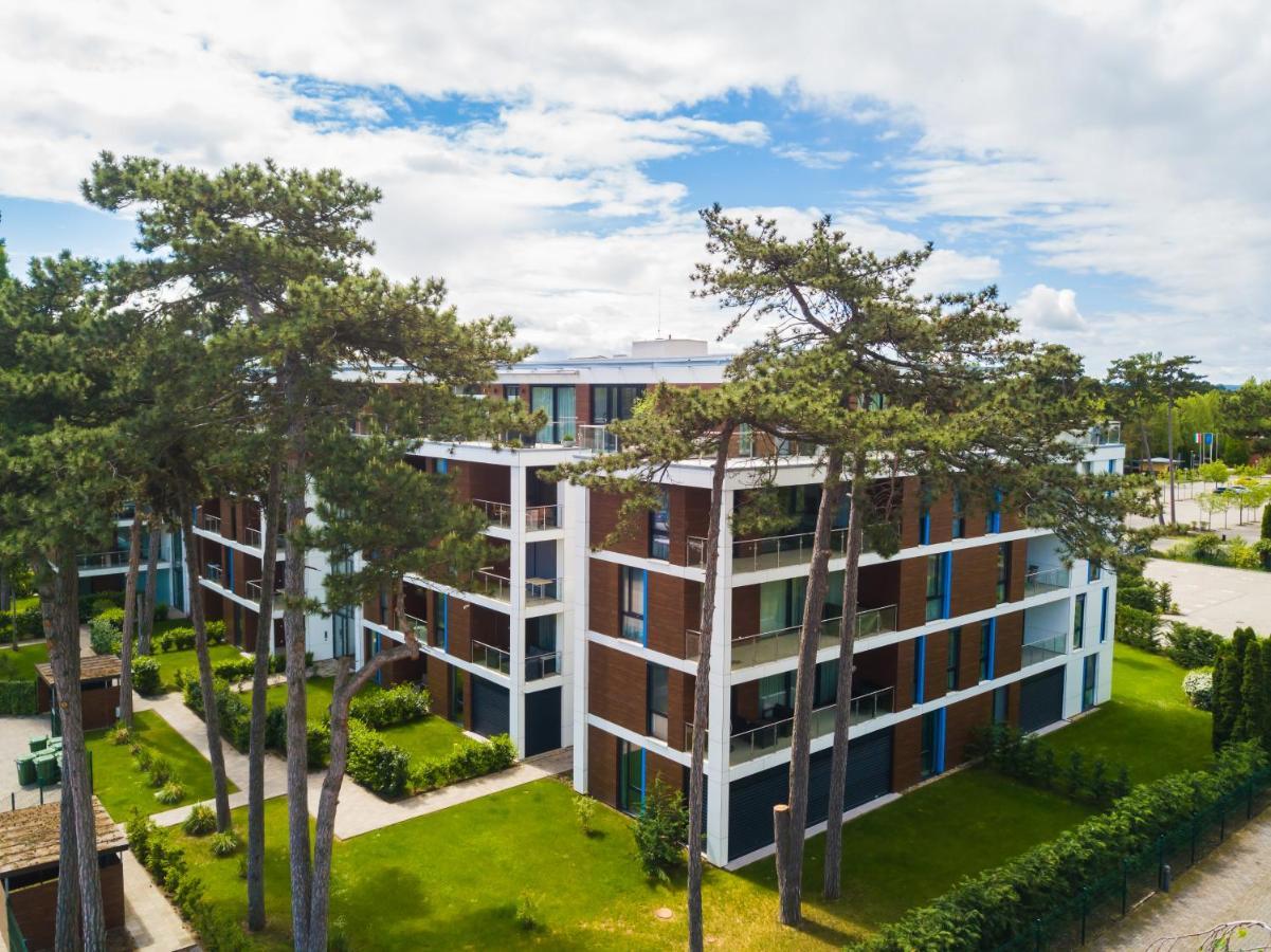 Mf Port Azur Wellness Apartments Siófok Esterno foto