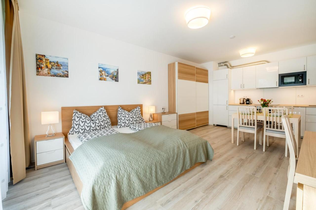 Mf Port Azur Wellness Apartments Siófok Esterno foto