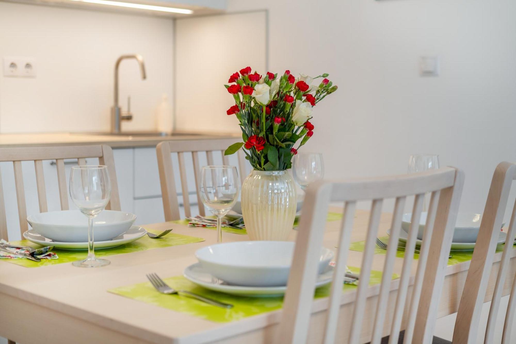 Mf Port Azur Wellness Apartments Siófok Esterno foto